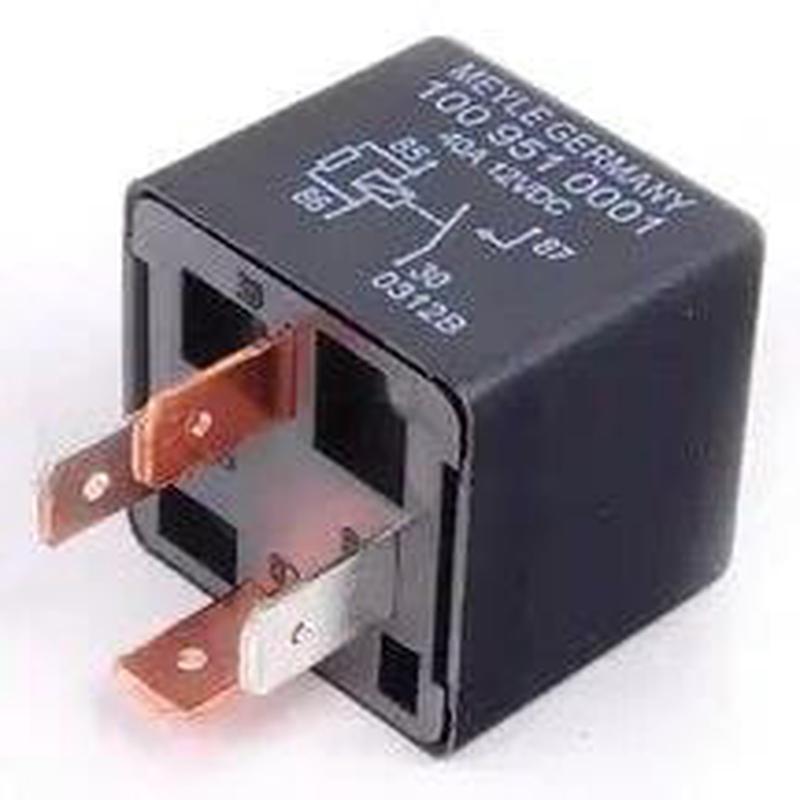 Relay Universal 4 Pin Small Vw Golf I,Polo I,Kombi,A3,A4 B5,B6,A6 95-05,A8,Tt (102409)