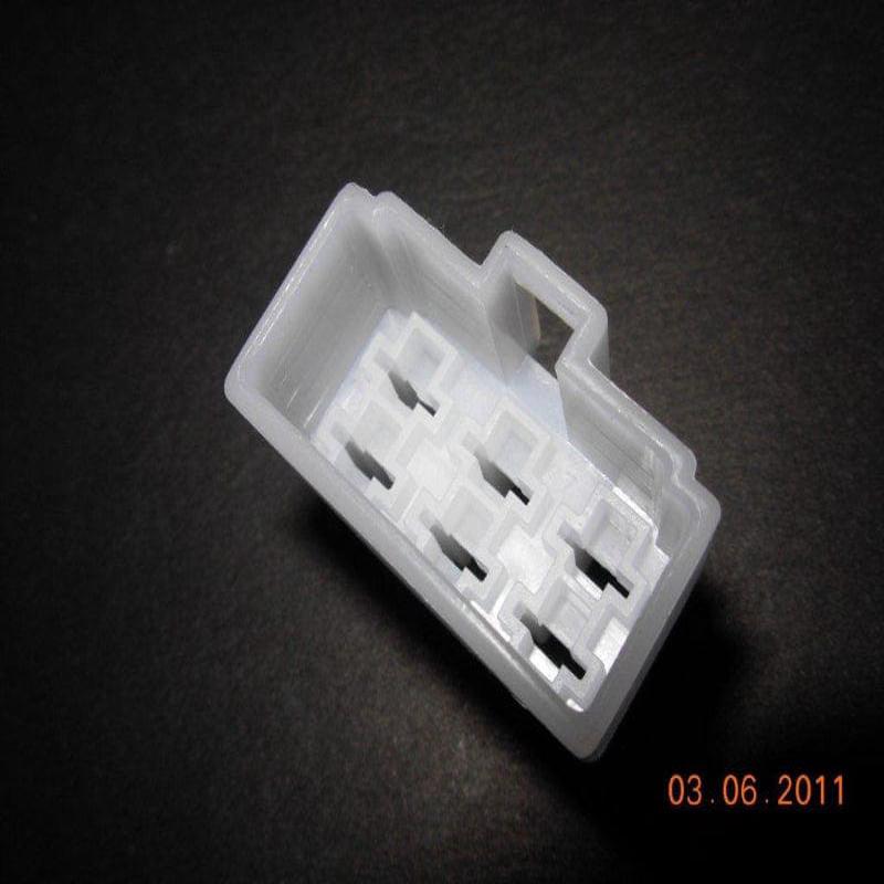 6 Way Plug Female (6PF)